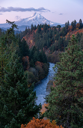 Fall on the Hood River
