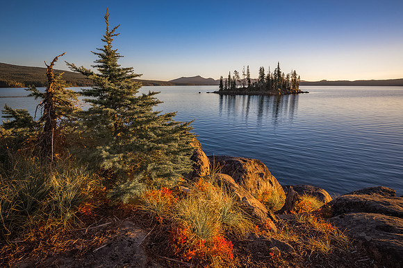 Autumn at Waldo Lake