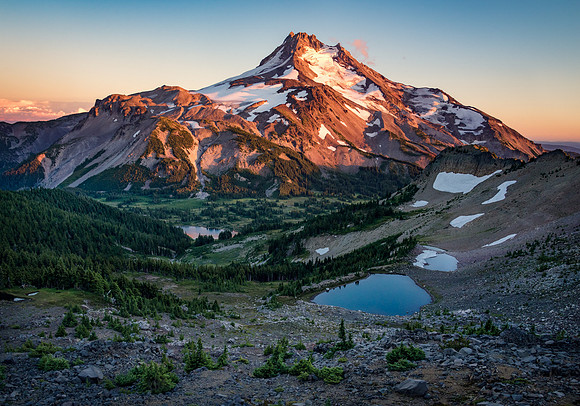Mount Jefferson Pacific Crest Trail